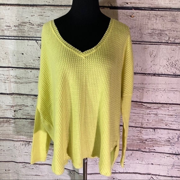 URBAN Outfitters Super Soft Citron Oversized Waffle Knit Top NWT - Picture 6 of 10